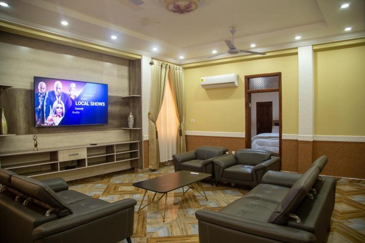 Macoba Luxury Apartments คูมาซี ภายนอก รูปภาพ