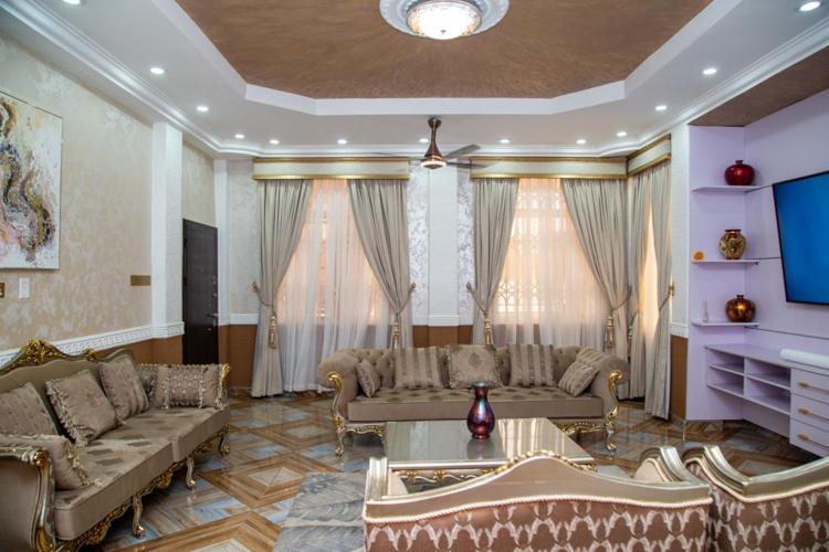 Macoba Luxury Apartments คูมาซี ภายนอก รูปภาพ