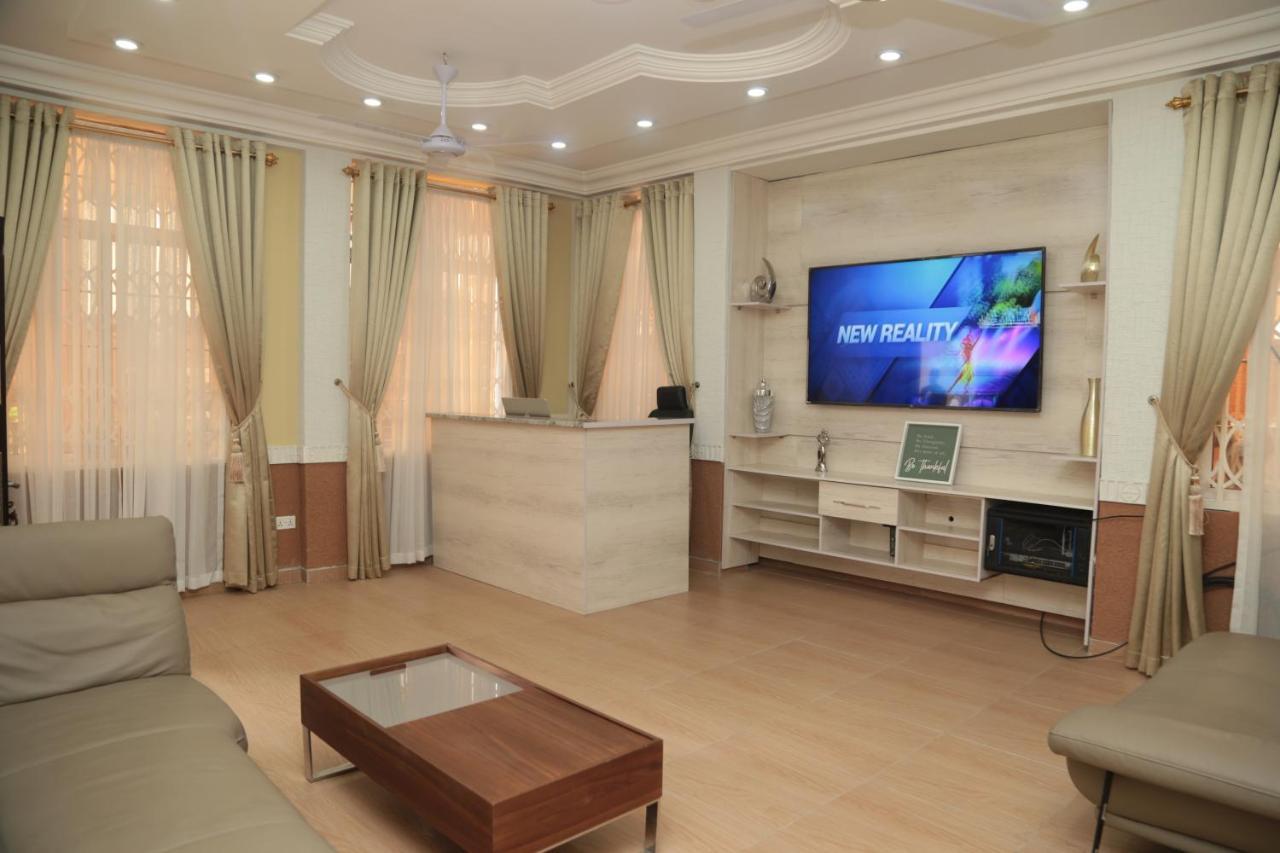 Macoba Luxury Apartments คูมาซี ภายนอก รูปภาพ